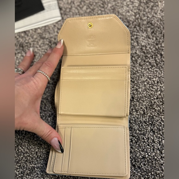 MCM Visetos Trifold Beige and blue Leather Wallet - Picture 14 of 14